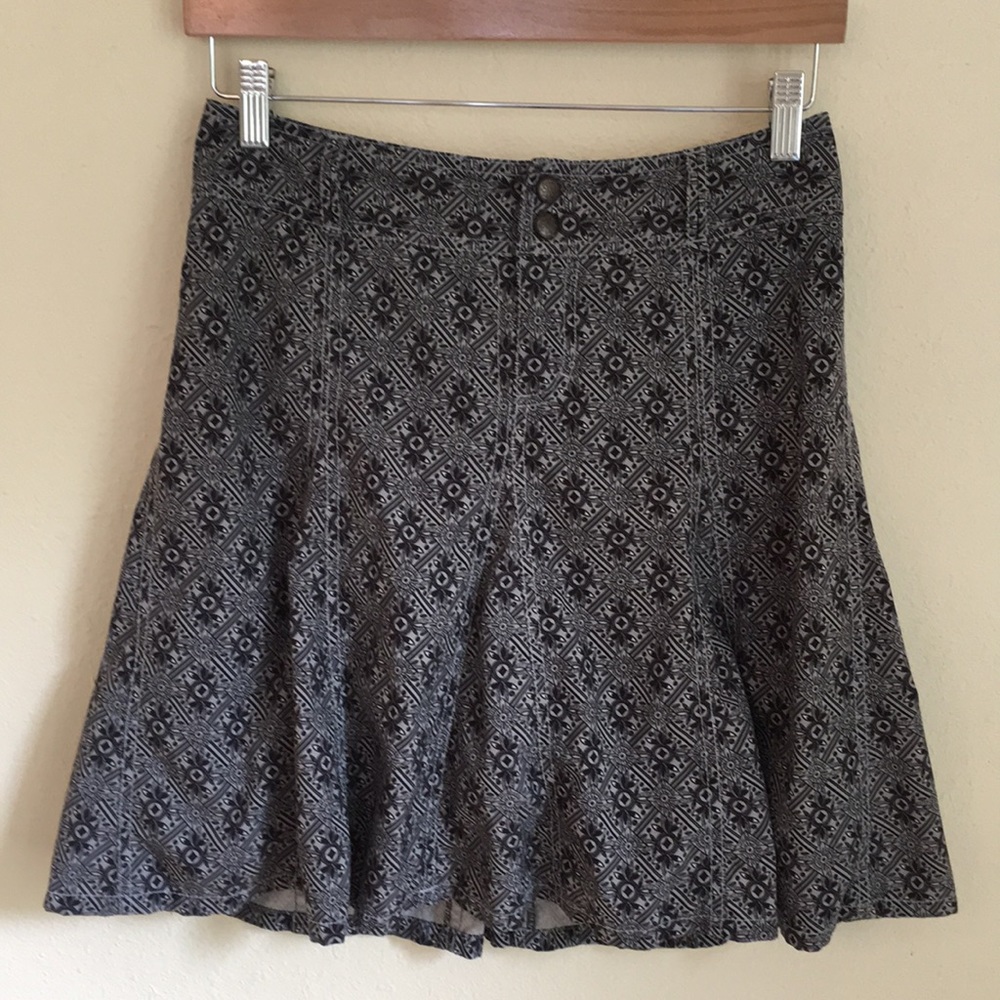 Athleta Wearever Skirt